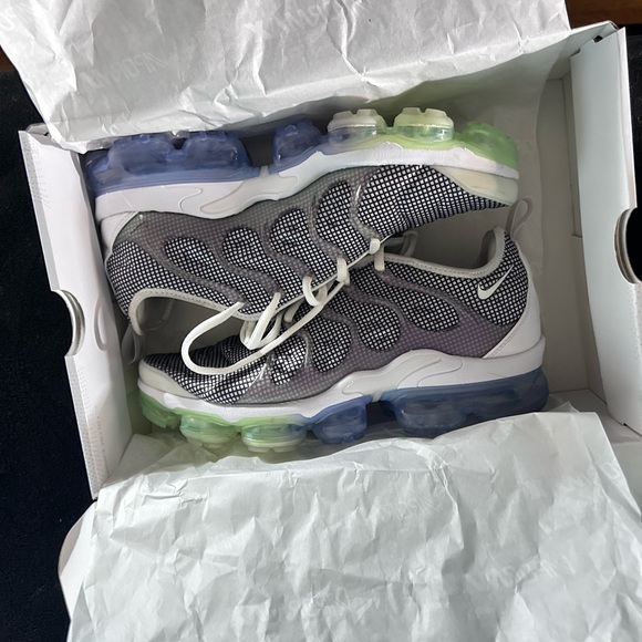 2019 Women’s Capour Maxx Size 10.5, Worn Once - Picture 3 of 3